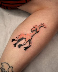 tatuaż żyrafa 